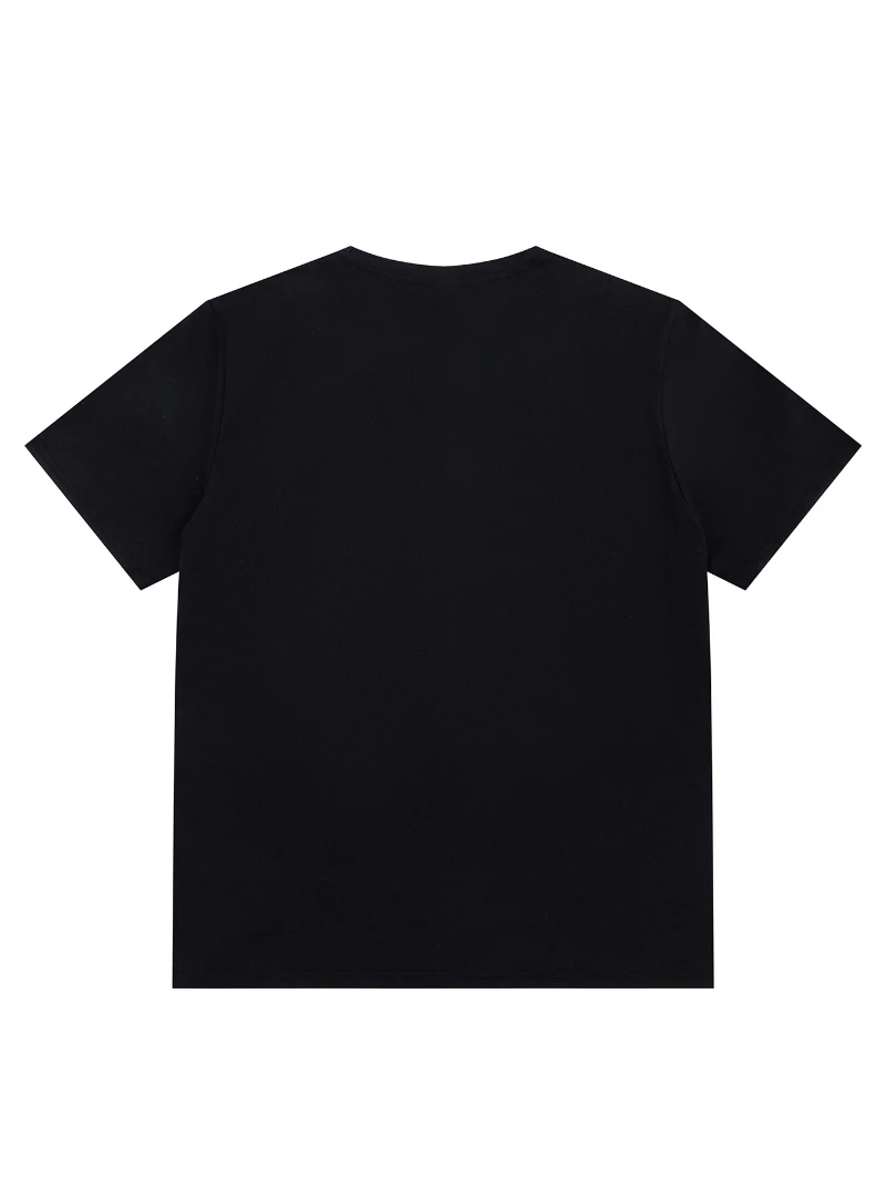 Bette Midler T-shirt: Humorous unique and a stylish staple for everyday wear and travel  Loose-fitting casual streetwear shirt