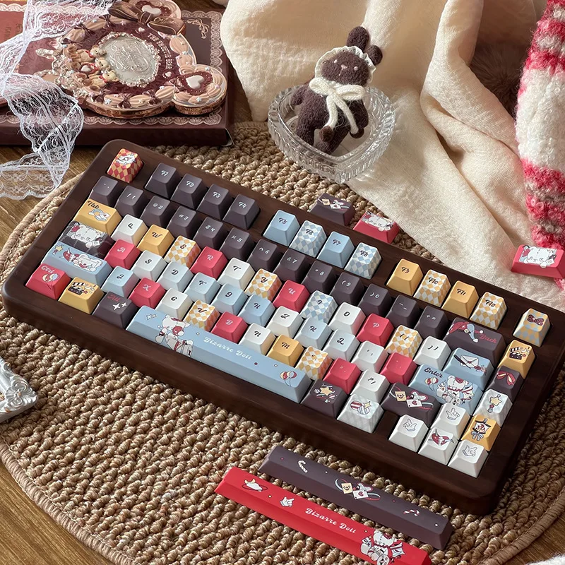 Grotesque doll cute girl keycap PBT high value five-sided hot sublimation new original factory adapted mechanical keyboard