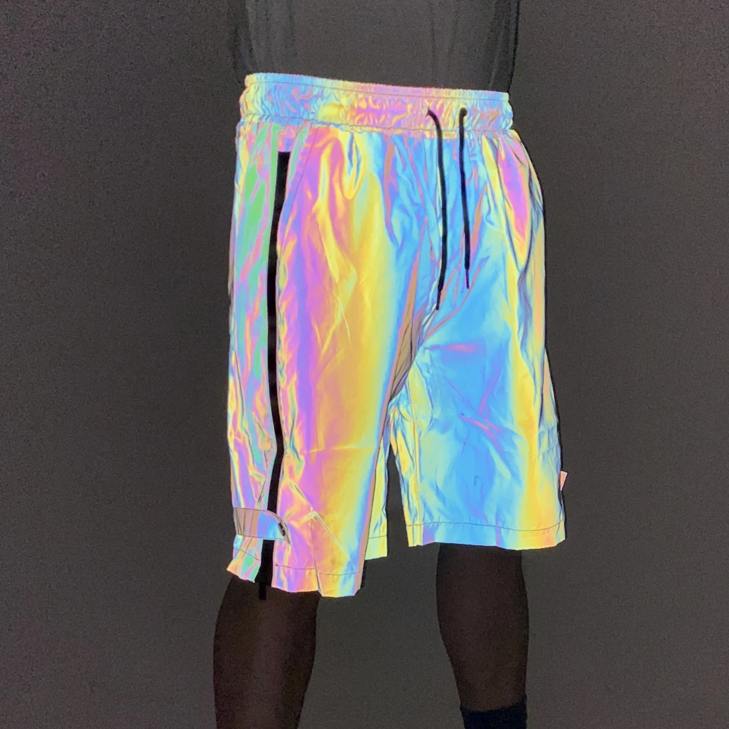 

Мужские разноцветные светоотражающие шорты с боковой молнией, высокая вальность, ночная безопасность, уличная одежда большого размера для музыкального фестиваля, клуба, хип-хоп, острый