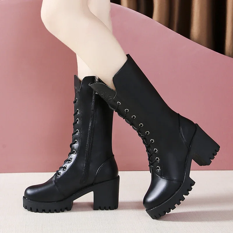 2024 New Mid Length Boots for Women in Spring, Autumn, and Winter Fashionable British Style Side Zipper Round Toe Fashion Boots