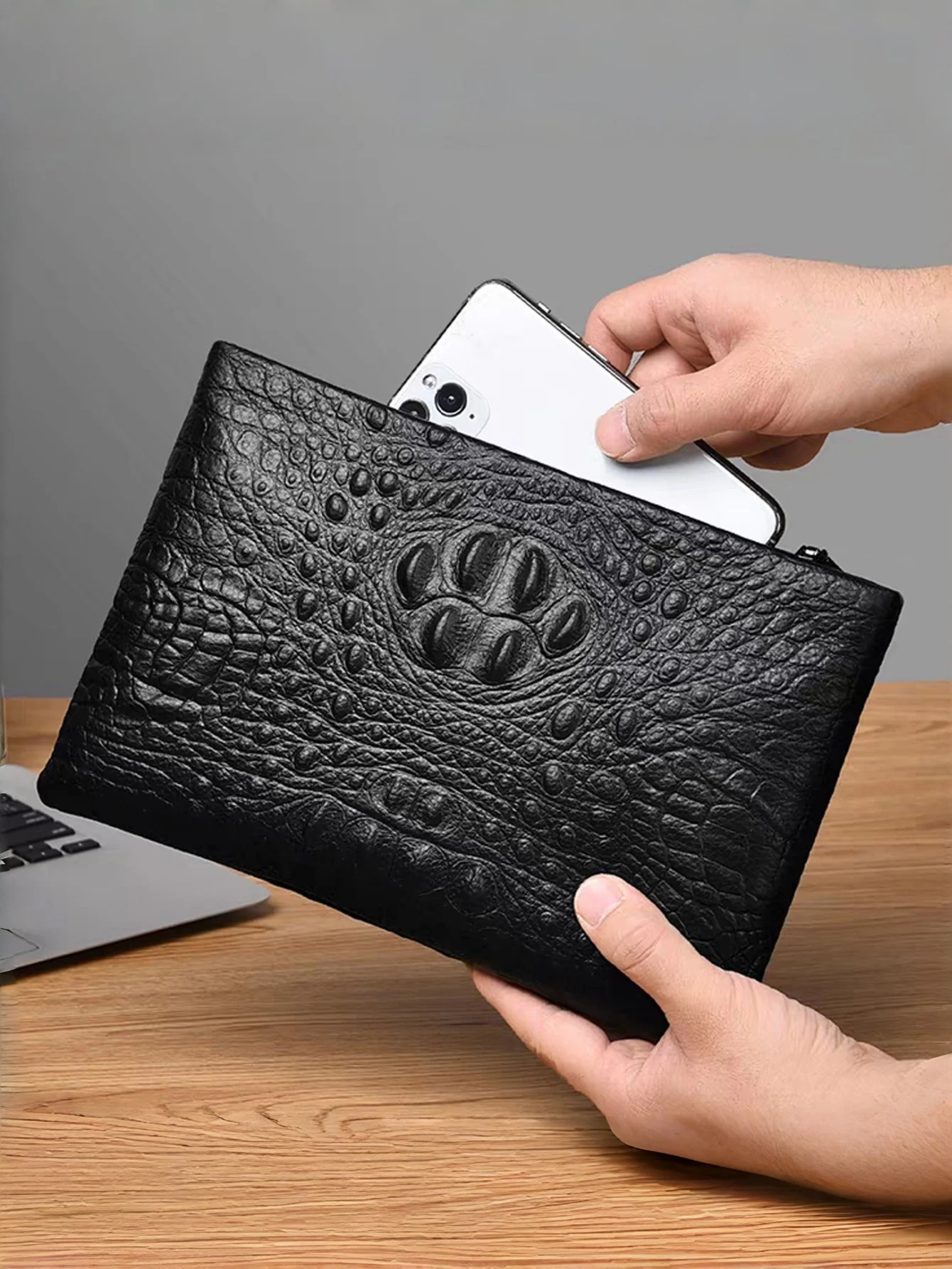 Men Crocodile Pattern Genuine Leather Wrist Clutch Handbag, Large Capacity Anti-Theft Back Zipper Hand Purse with Card Slots