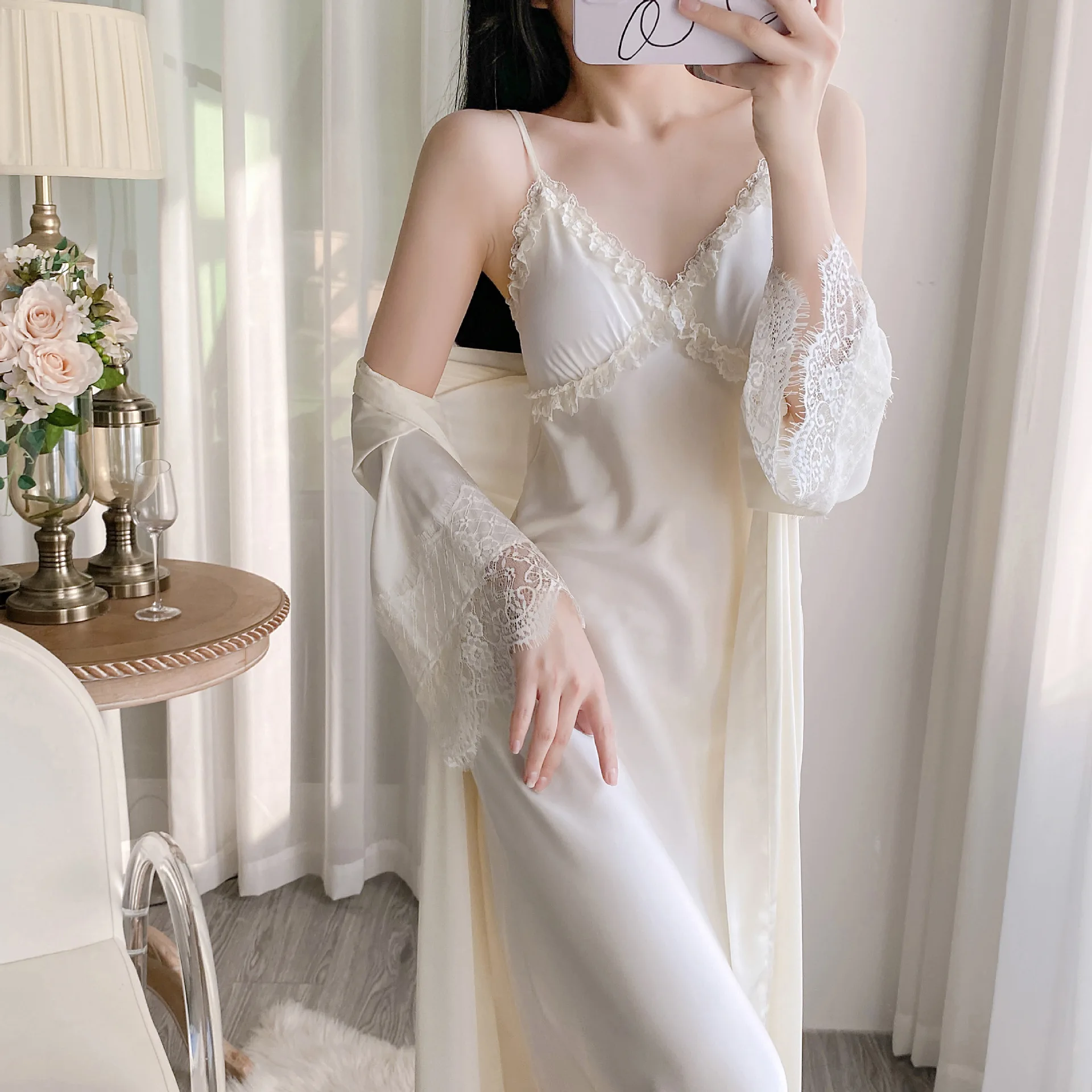 

Female Sexy Suspender Nightgown Elegant Palace Style Robe Suit Long Kimono Bathrobe Suit Lingerie Soft Rayon Home Dressing Gown