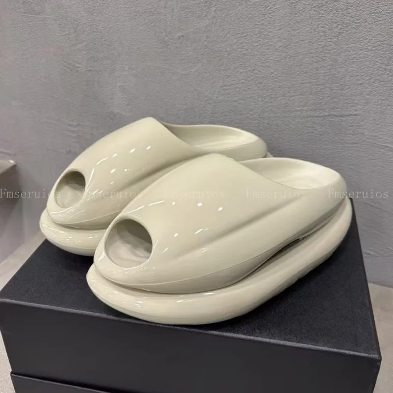 

New Unisex Casual Slippers Peep Toe Flat Thick Sole Platform Comfort Fashion Soft Indoor Outdoor Men Women Slides Walking Shoes