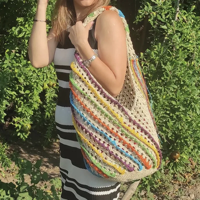 2024 Summer Bohemian Color Striped Straw Bag Hollow Woven Bags for Women Rattan Shoulder Bag Large Hobo Beach Shopper Purses