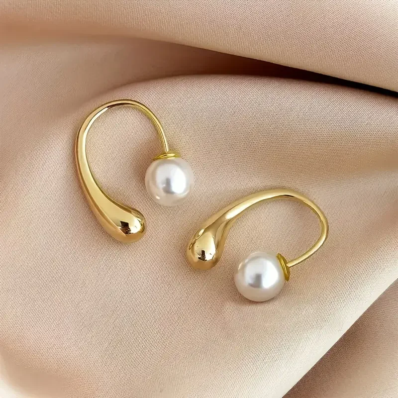 2pcs Hypoallergenic Stainless Steel imitation pearl design Stud Earrings