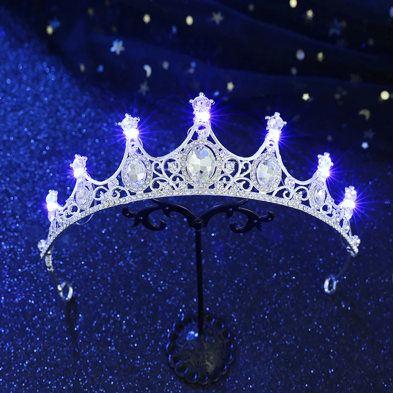 

Vintage Baroque Crown for Women Wedding Bridal Tiara Hair Accessories LED Light Rhinestone Pageant Wedding Crowns and Tiaras