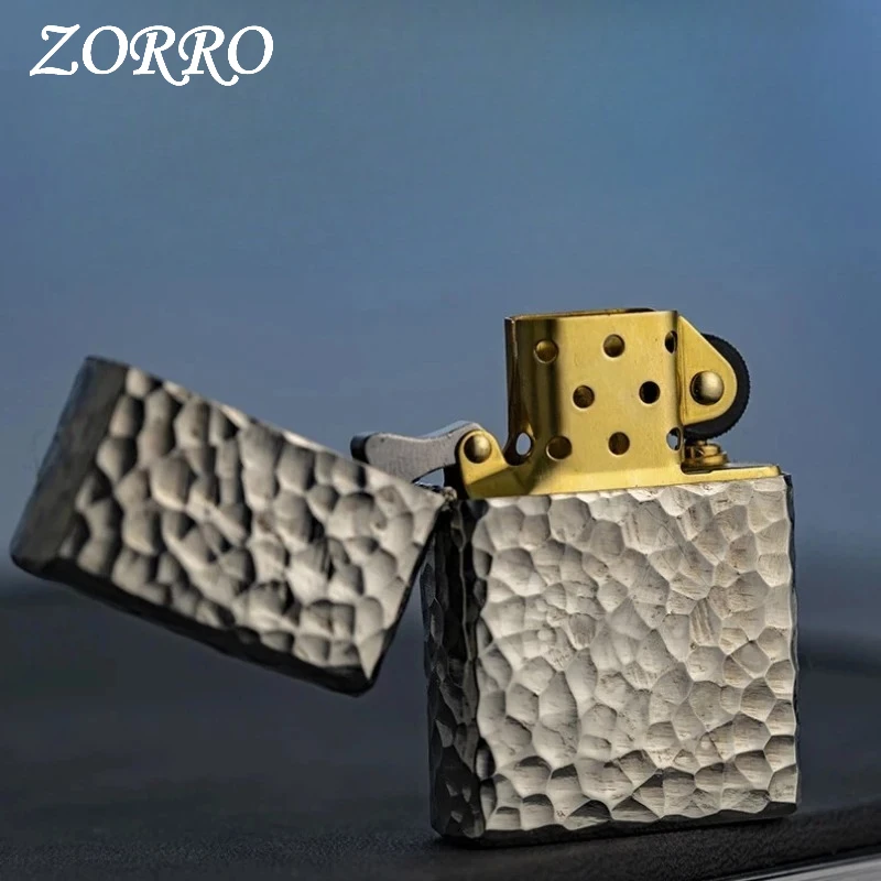 Echtes ZORRO Reines Kupfer Windfestes Kerosin-Feuerzeug, Handgeschnitztes Messing Meteor-Krater-Design, Kreatives Einzigartiges Geschenk für Männer