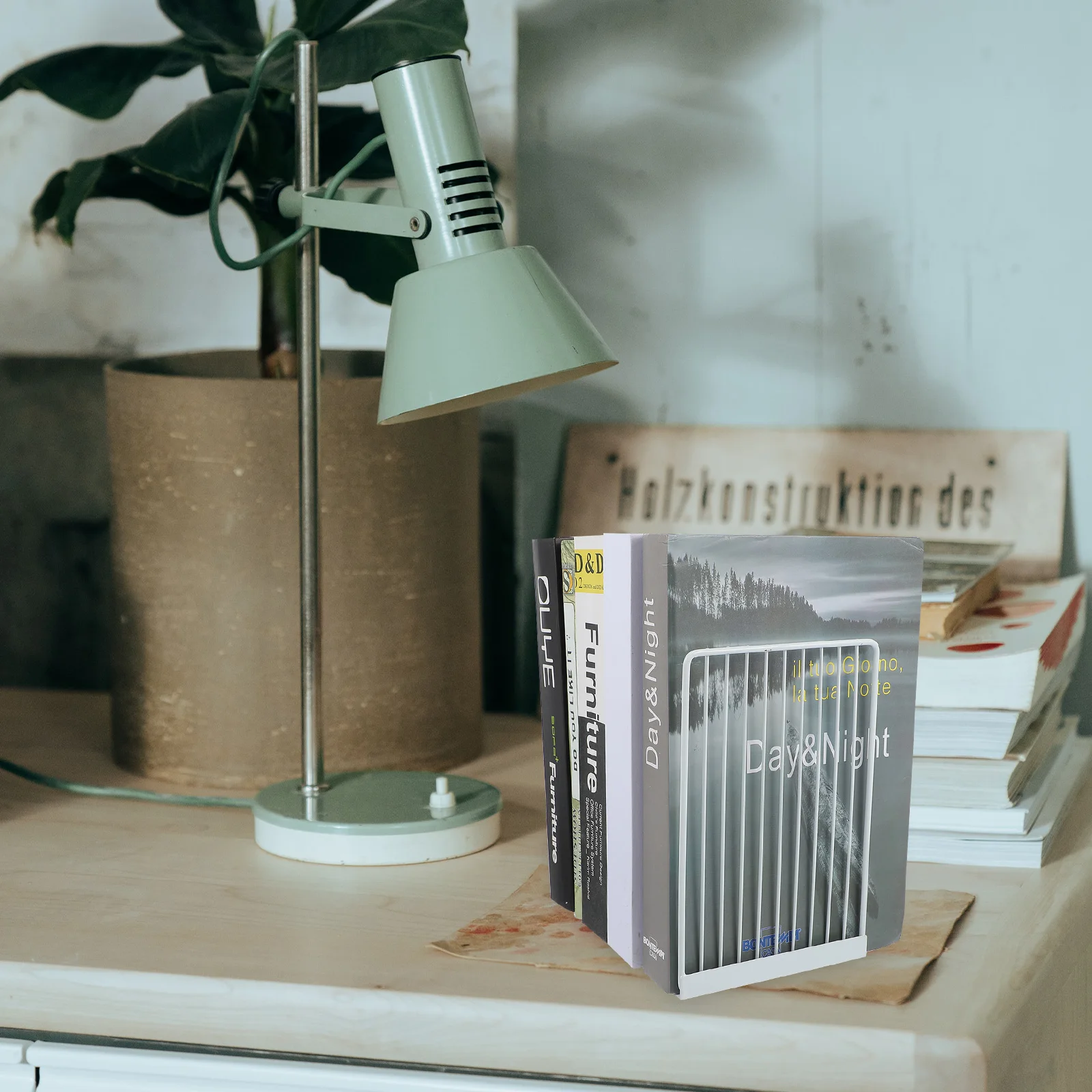 2Pcs Iron Bookends Book Shelf Holder Home Office Desktop Decor Chic Gift for Books Dvds Cds Racks