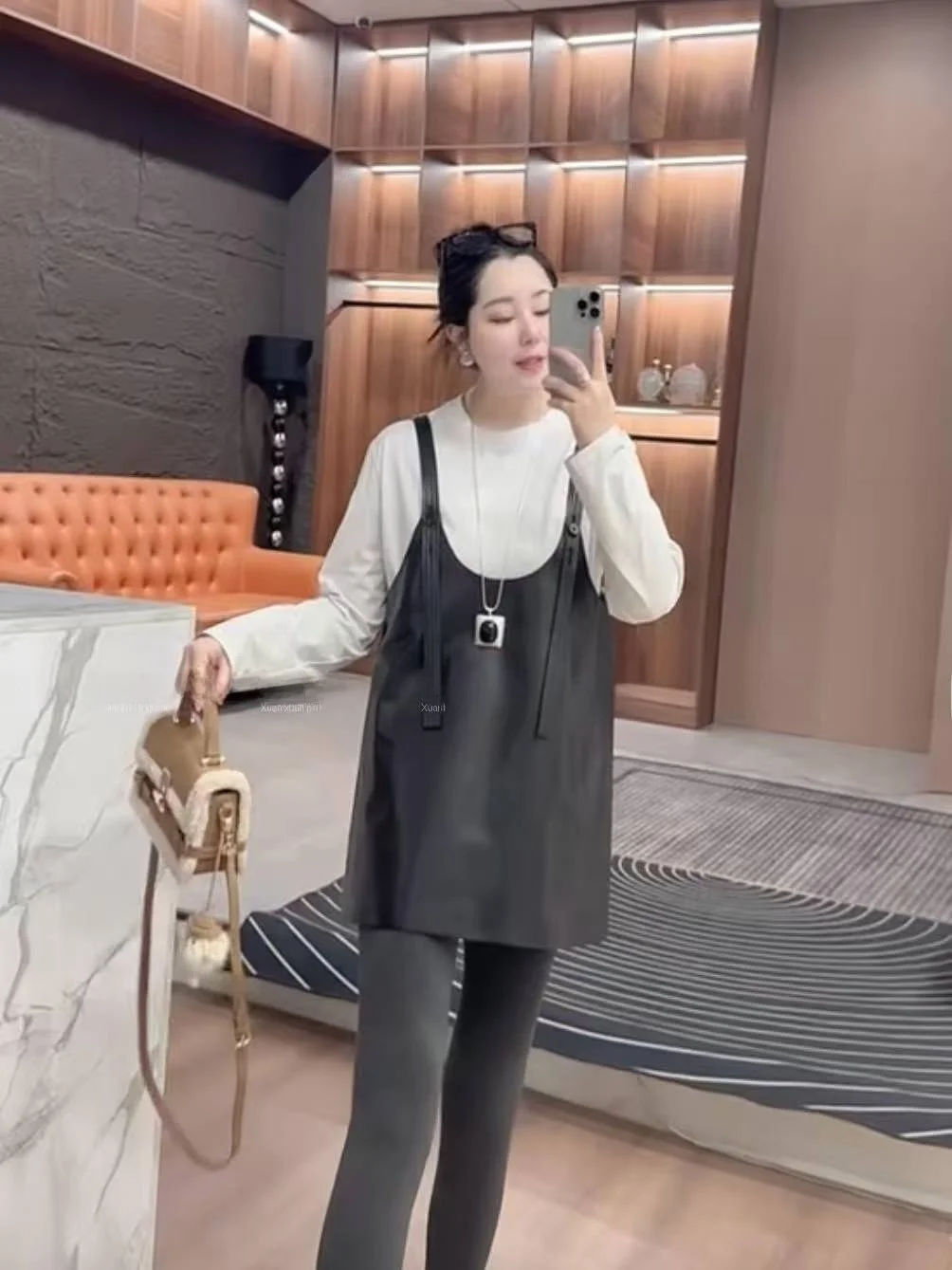 

Новинка 2025: Женский кожаный топ-жилет Svel Slim Fit, универсальный, средней длины, на молнии, с круглым вырезом, без рукавов