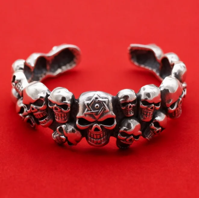

European and American rock and roll style jewelry s925 sterling silver bracelet wide face domineering skull retro male Thai silv