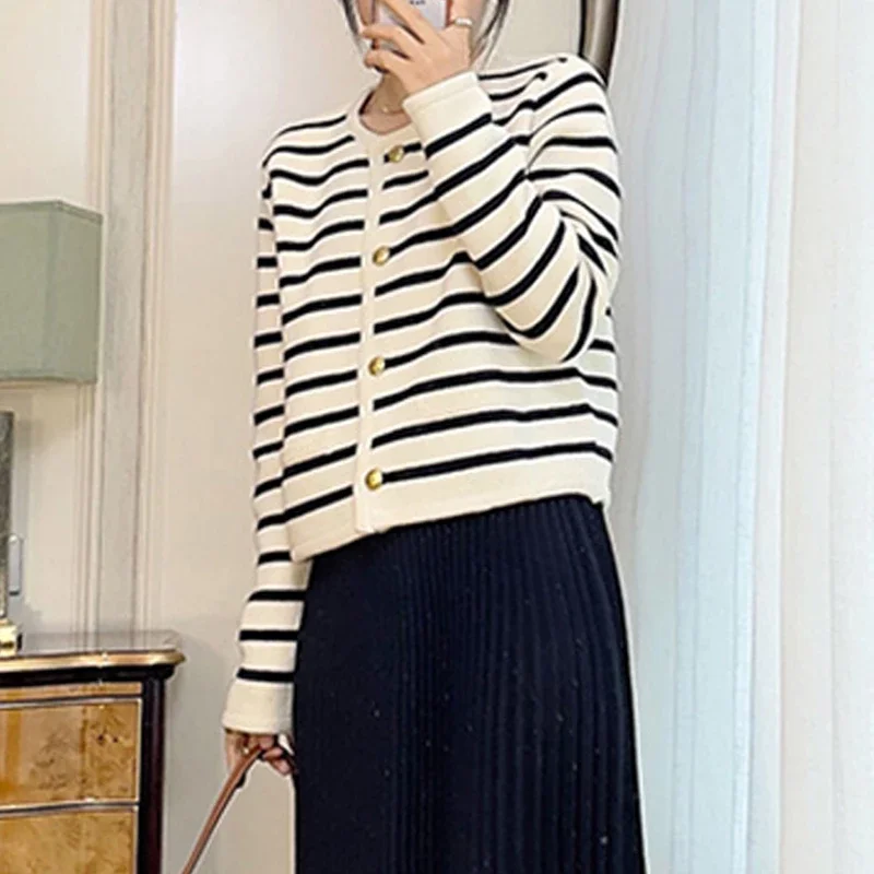 White Black Striped Short Cardigan Women Korean Fashion Sweater Elegant Long Sleeve Top 2022 Spring  cardigan women traf