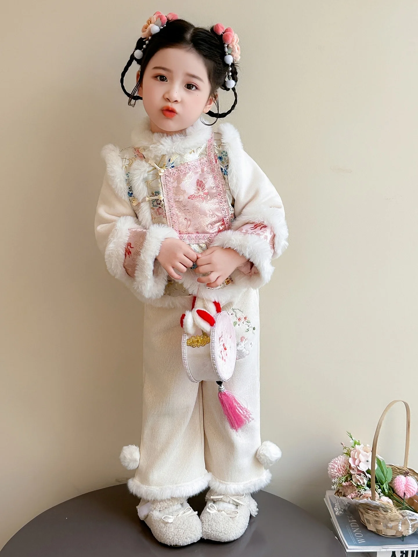 

Комплект зимней одежды Thiened для девочек, детская новогодняя одежда Hanfu для посетителей, длинный воротник-стойка с вышивкой, хлопок...
