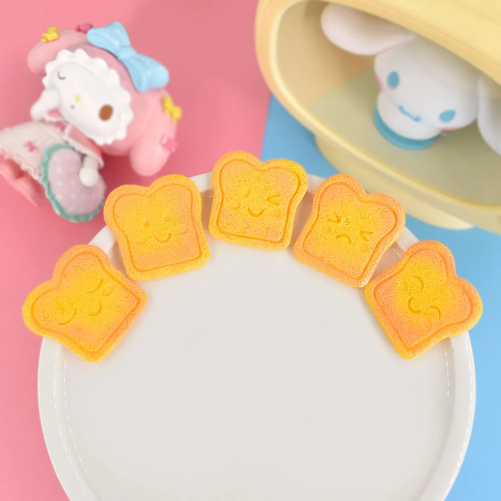 10pcs Resin Smile Sliced Bread Figures For Crafts Flat Back Embellishments Flatback Cabochon Scrapbooking Accessories Miniature