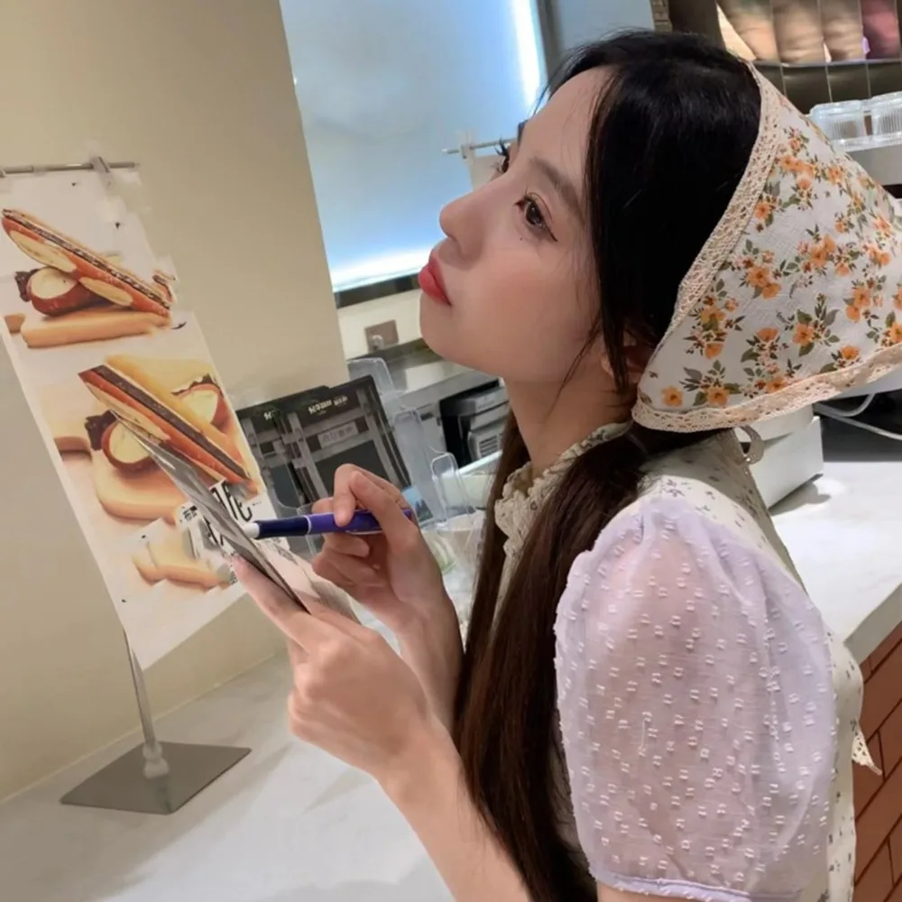 

Новый треугольный шарф во французском стиле, кружевные полые ленты для волос, аксессуары для волос с маленькими цветами, тюрбан, бандана для женщин и девочек