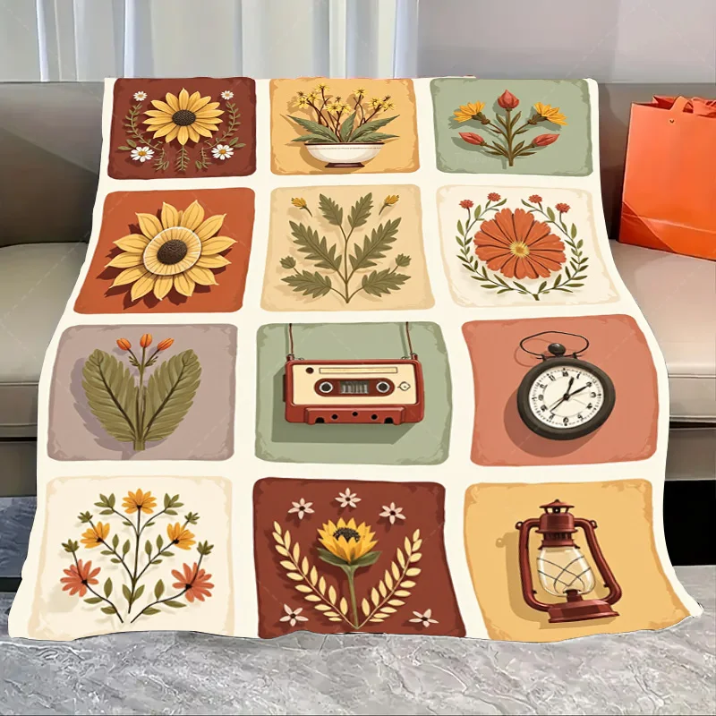 

1pc Flannel Blanket Vintage Floral & Retro Items Quilted Blanket for Cozy Home Decor