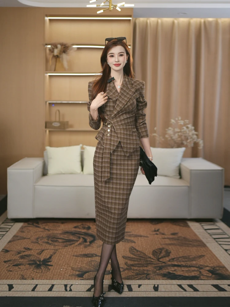 

Костюм-двойка Romantic Bay Original Cheered Brown: модный комплект с юбкой и блузкой на пуговицах с завышенной талией