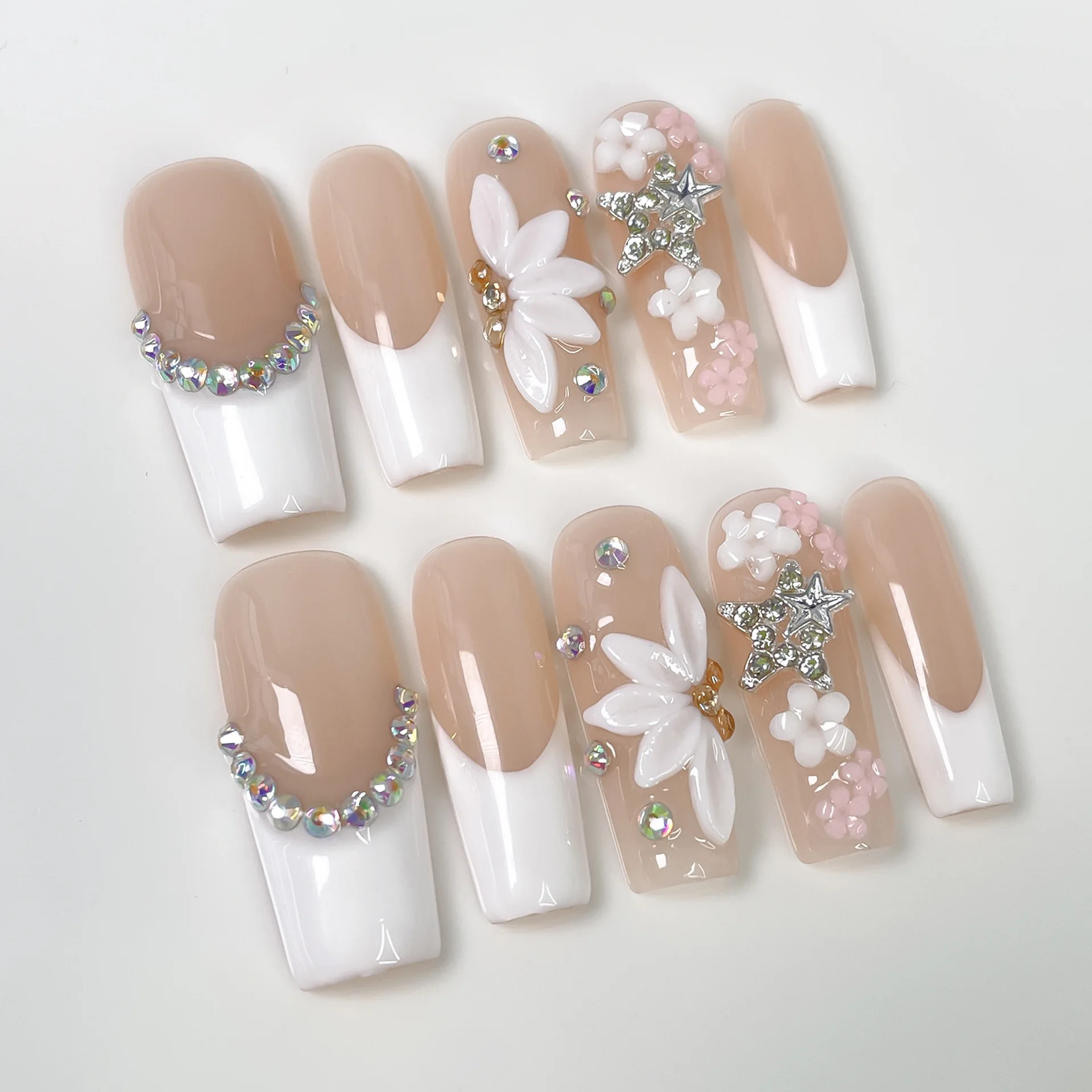 10pcs Mid-length Square Handmade Fake Nails Art White Flower French False Nail with Glitter Rhinestone Design Press on Nails Tip