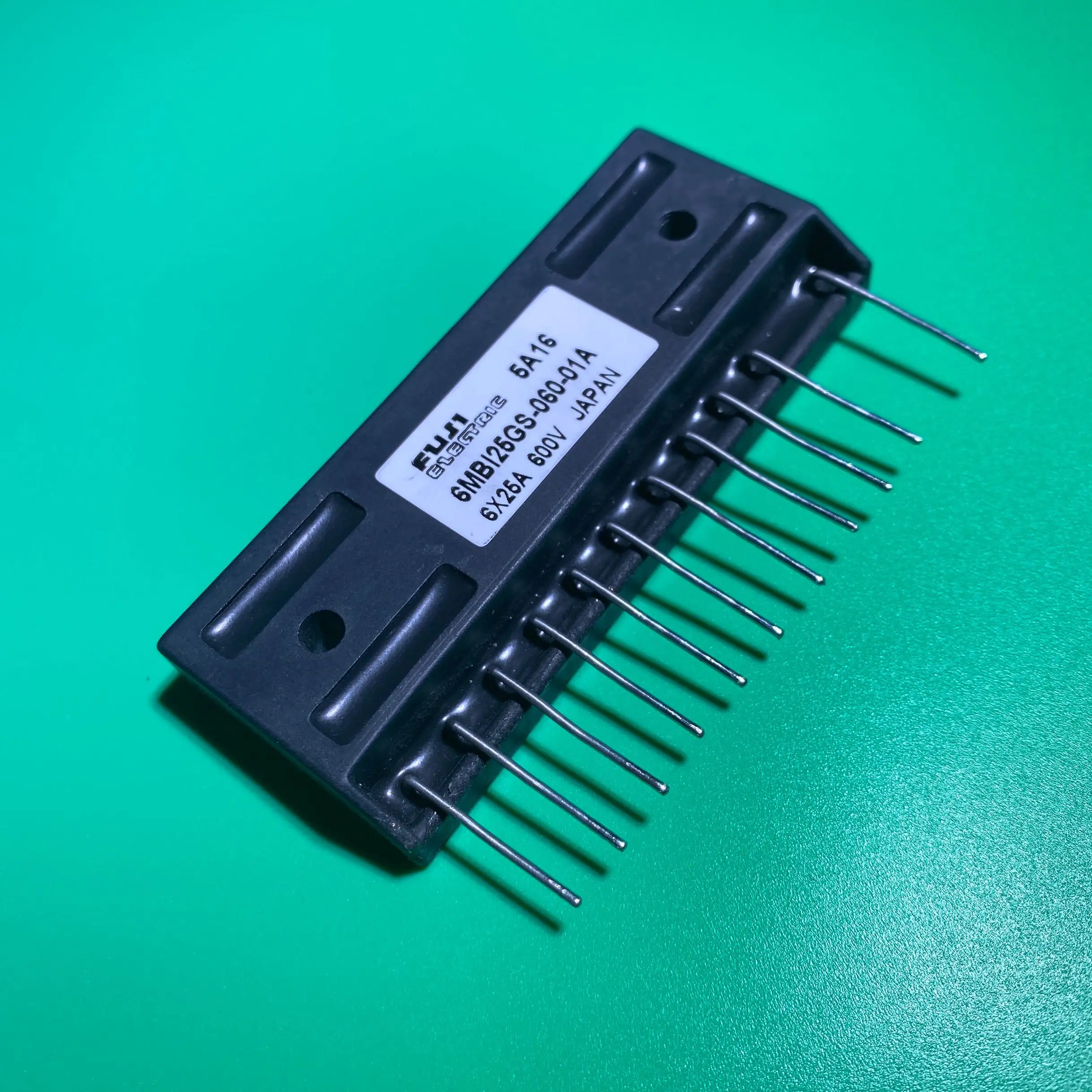 

6MBI25GS-060-01A IGBT 6x25A 600V MODULE 6MBI25 GS-060-01A 6MBI25GS06001A 6MBI25G S-060-01A 6MBI25 GS-060-01A 6MB125GS-060-01A