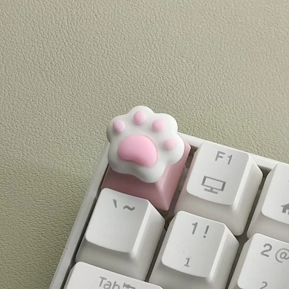 INS Cute Cat Paw Keycap Unique and Creative Single Mechanical Keyboard Key Cross Axis Pink Cute Gift Personalized Creative Key