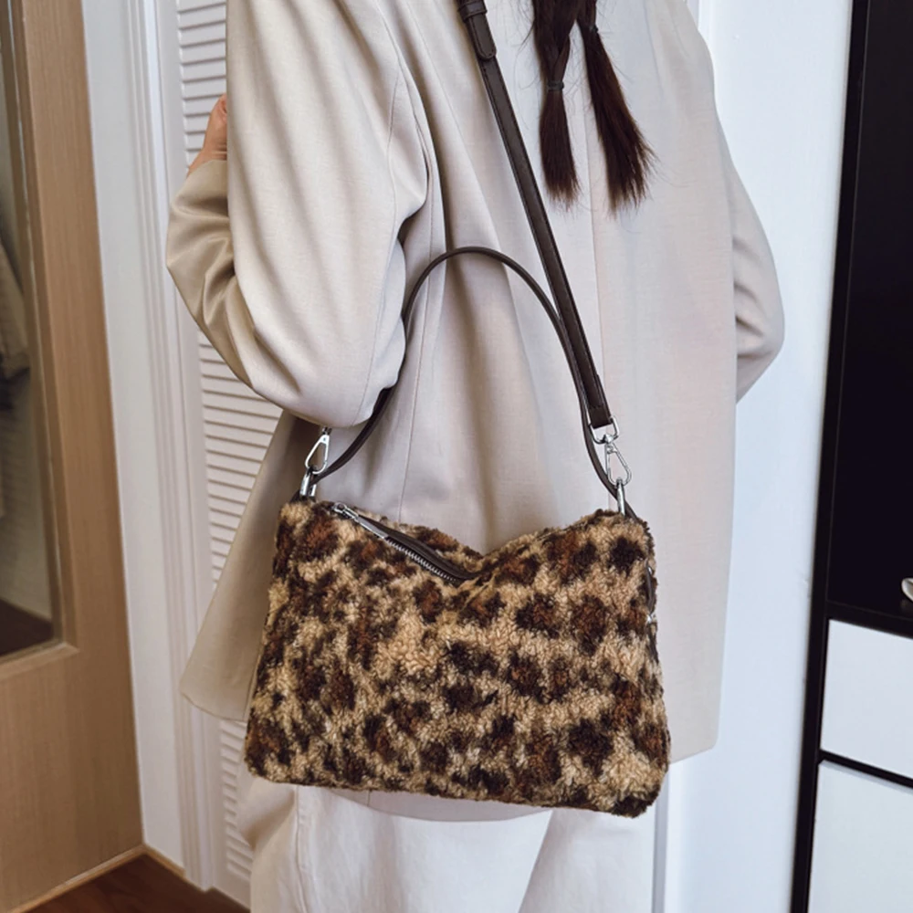 Зимняя сумка через плечо из овечьей шерсти, пушистые мягкие плюшевые сумки на плечо для женщин, леопардовые сумки и кошельки, дизайнерские сумки с подушками, новинка