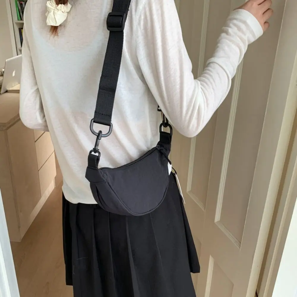 

Cute Korean Style Nylon Crossbody Bag Handbag Lightweight Mini Dumpling Bag Solid Color Oxford Cloth Shoulder Bag Outdoor