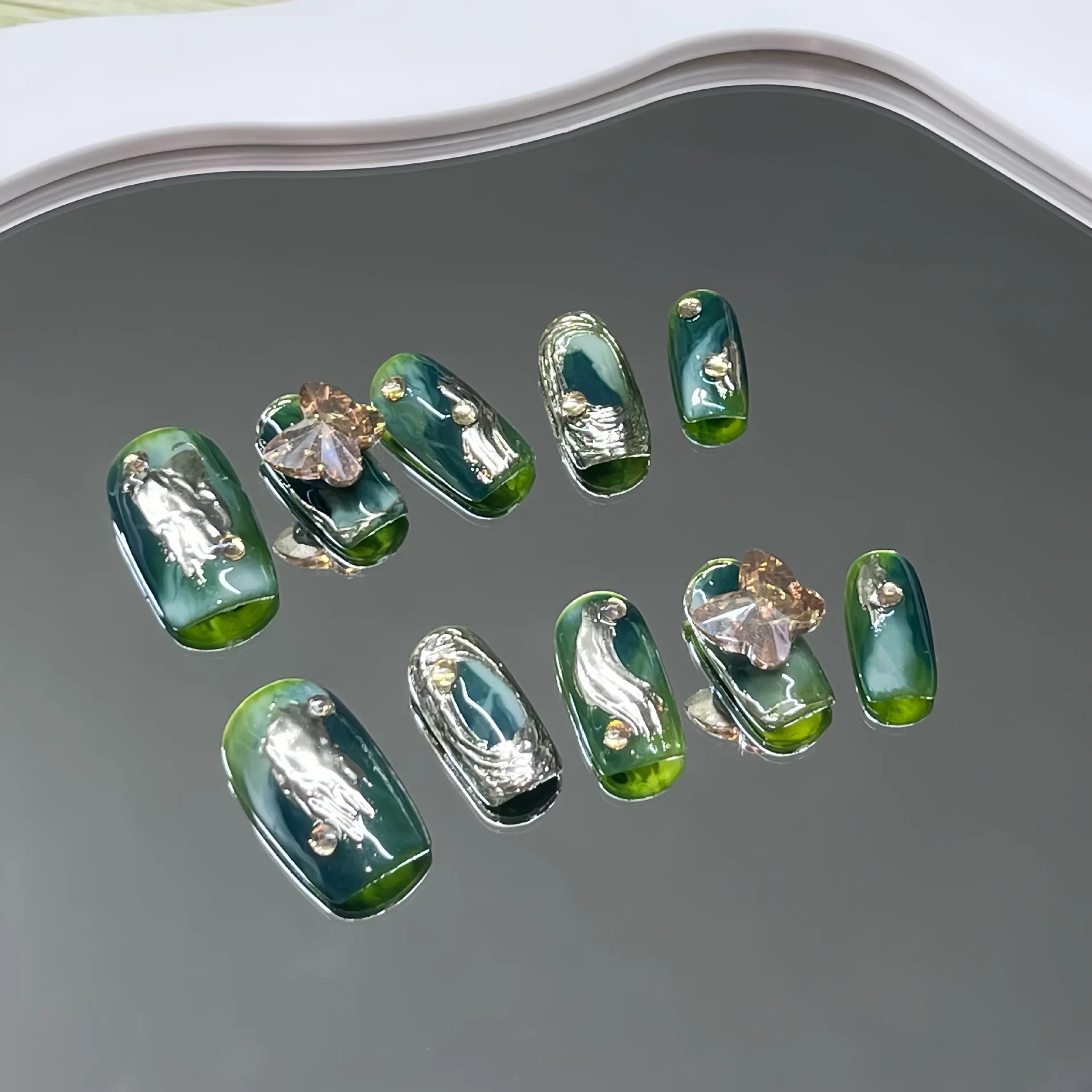 

Custom press-on nails forest butterfly pure handmade wear grade A green smudged crystal forest niche whitening nail art