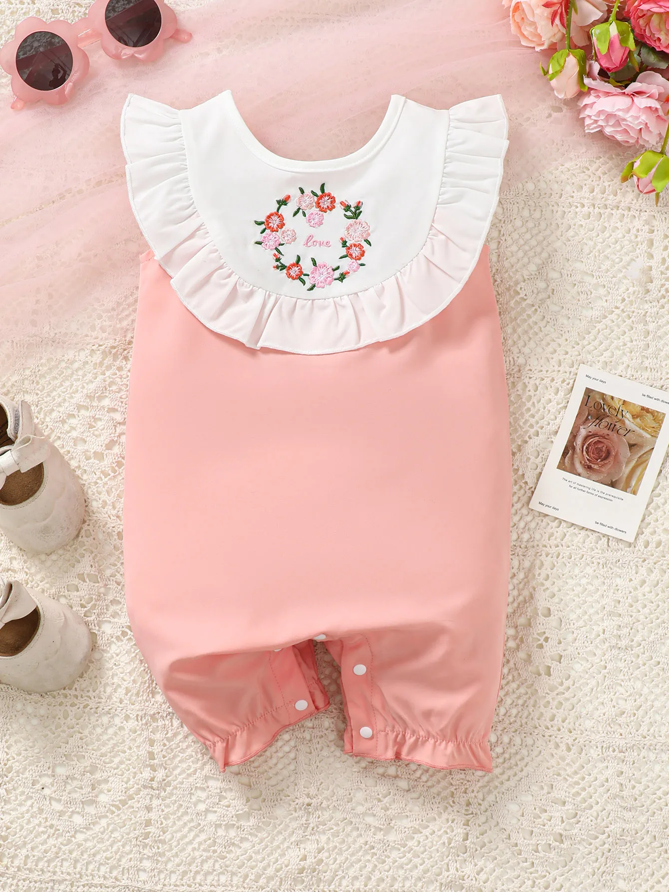 Newborn Cute Baby Girl Lace Embroidered Sleeveless Bodysuit 0-1 Year Old Baby Girl Summer Bodysuit Suitable for Daily Baby Wear