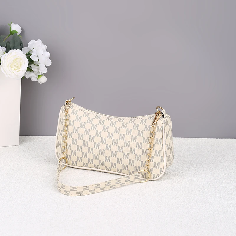 M light luxury exquisite metal chain single-shoulder bag, simple and elegant, versatile and fashionable crossbody bag