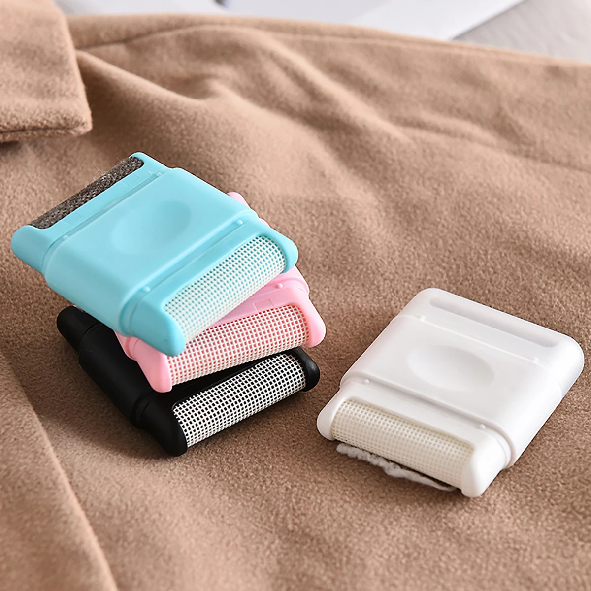 Mini Portable Manual Hair Ball Remover Lint Dust Collector Trimmer From Clothes Sweater Bedding Cleaner Home Cleaning Products