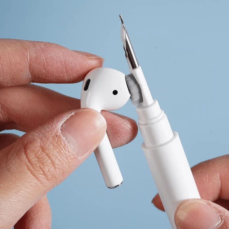 3-in-1 Multifunctional Headphone Cleaning Kit, Made of Durable ABS Material, Includes A Soft Brush, and Features A Portable