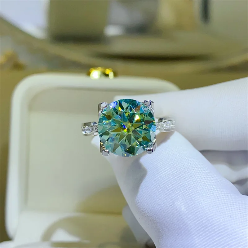 Platinum Quality 4-Prong Green Round Diamond Ring For Women 5ct Moissanite PT950 Platinum | PT950 material, premium texture