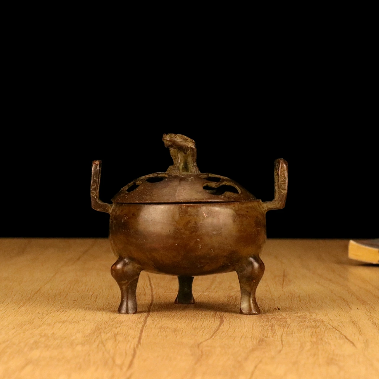 Alloy Incense Burner Stylish Home Decor Car Entryway Tea Table & Living Room - Unique Sculpture Accent for Interior Decoration