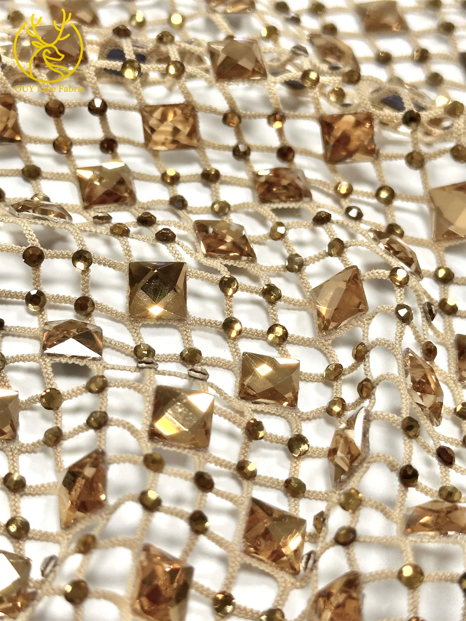 Luxuriöse High-End Abendkleider für Damen aus französischem Juwelen-Stretchstoff 2026 – Hochwertige afrikanische Glasrhinestone-Spitzenstoffe – Detail 6