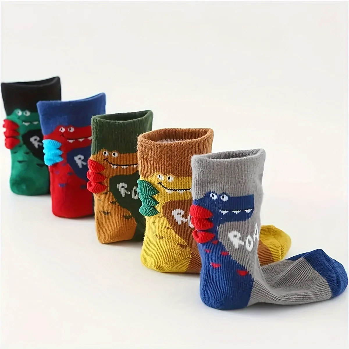 5 pairs of cute cartoon dinosaur patterned socks for boys and children, breathable, comfortable, high elasticity, sweat absorpti