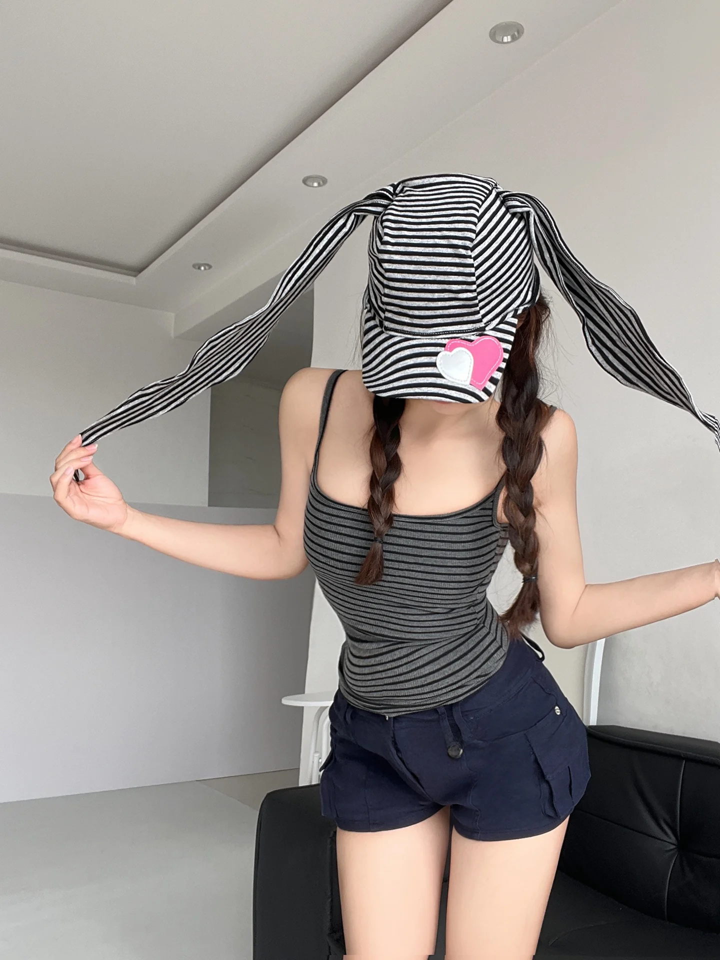 

Hippie Chic Striped Strap Vest Women's Summer Design Sensible Slimming Inner Wear with Chest Pad Base Top ort Length