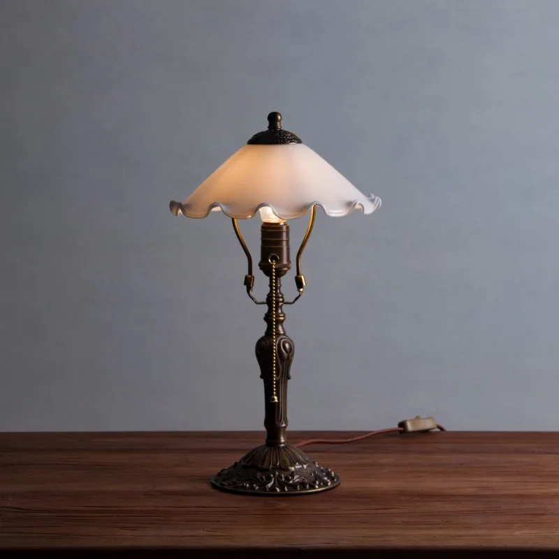 Middle Aged Retro Style Floor Lamps Glass Lampshade Table Lamps Bedroom Bedside Study Dressing Table Atmosphere Home Desk Lamps