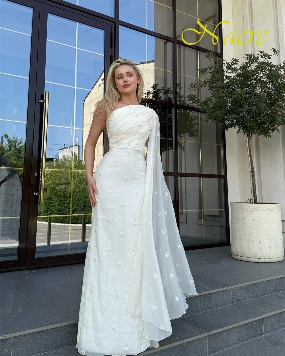 Aangepaste luxe mouwloze avondjurk met één schouder Temperament Bloemen Feestjurken Delicate tule bruidsjurken