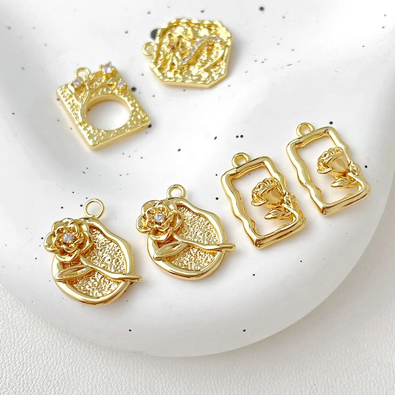 2 PCS Brass Plated with Genuine Gold  Hollowed Out  Rose  Pendant  DIY Creates Fashion Jewelry and Discovers Accessory Materials