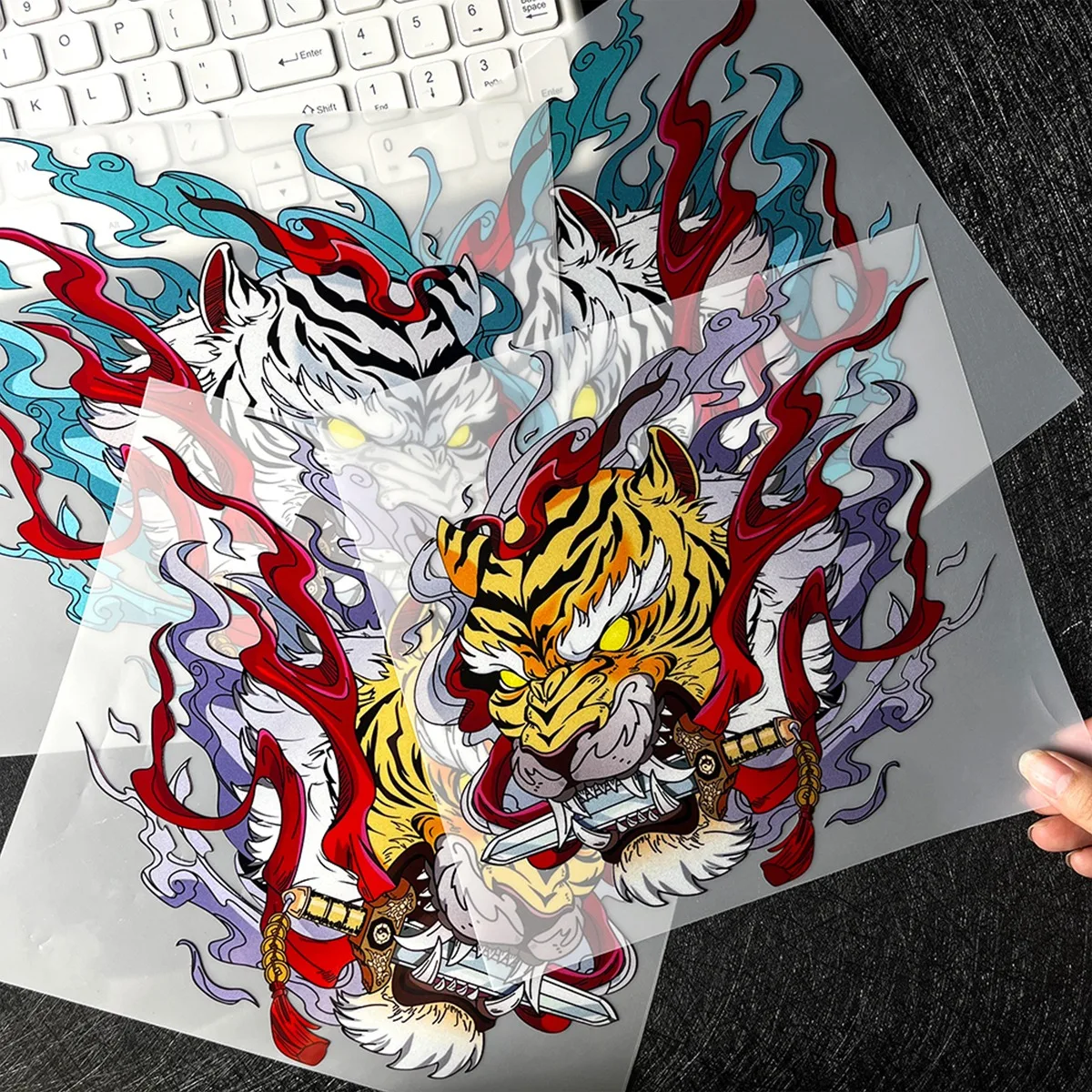 2 قطعة اليسار واليمين الأبيض النمر ملصقات عاكسة دراجة نارية ملصق مائي اكسسوارات Motoebike الجسم تعديل الكرتون الشارات #5