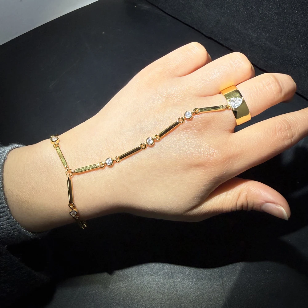 

New High Quality Gold Color Geometric CZ Wrist Hand Link Chain Ring Bracelet for Women Fashion Charm Gold Plated Jewelry