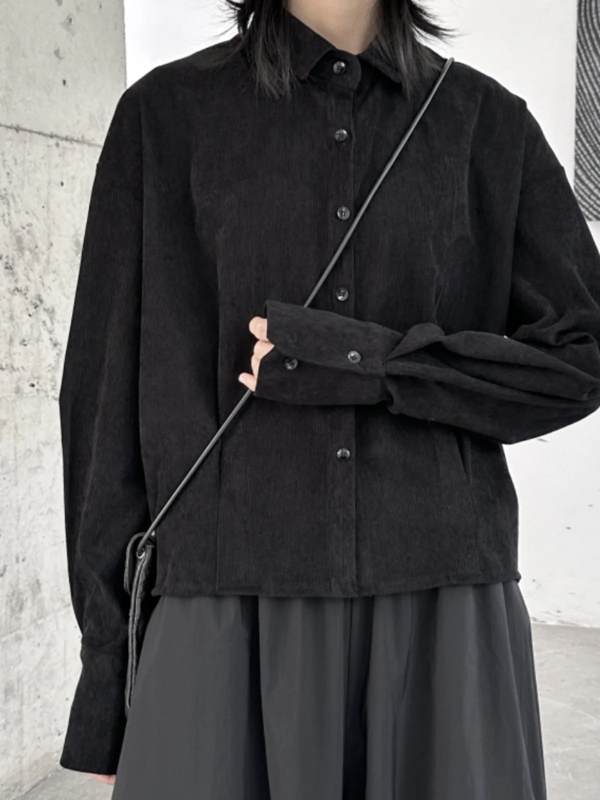 

Женская укороченная рубашка из утолщенного вельвета с эффектом похудения, с плиссировкой на талии, осенне-зимняя мода, корейский стиль, длинный рукав