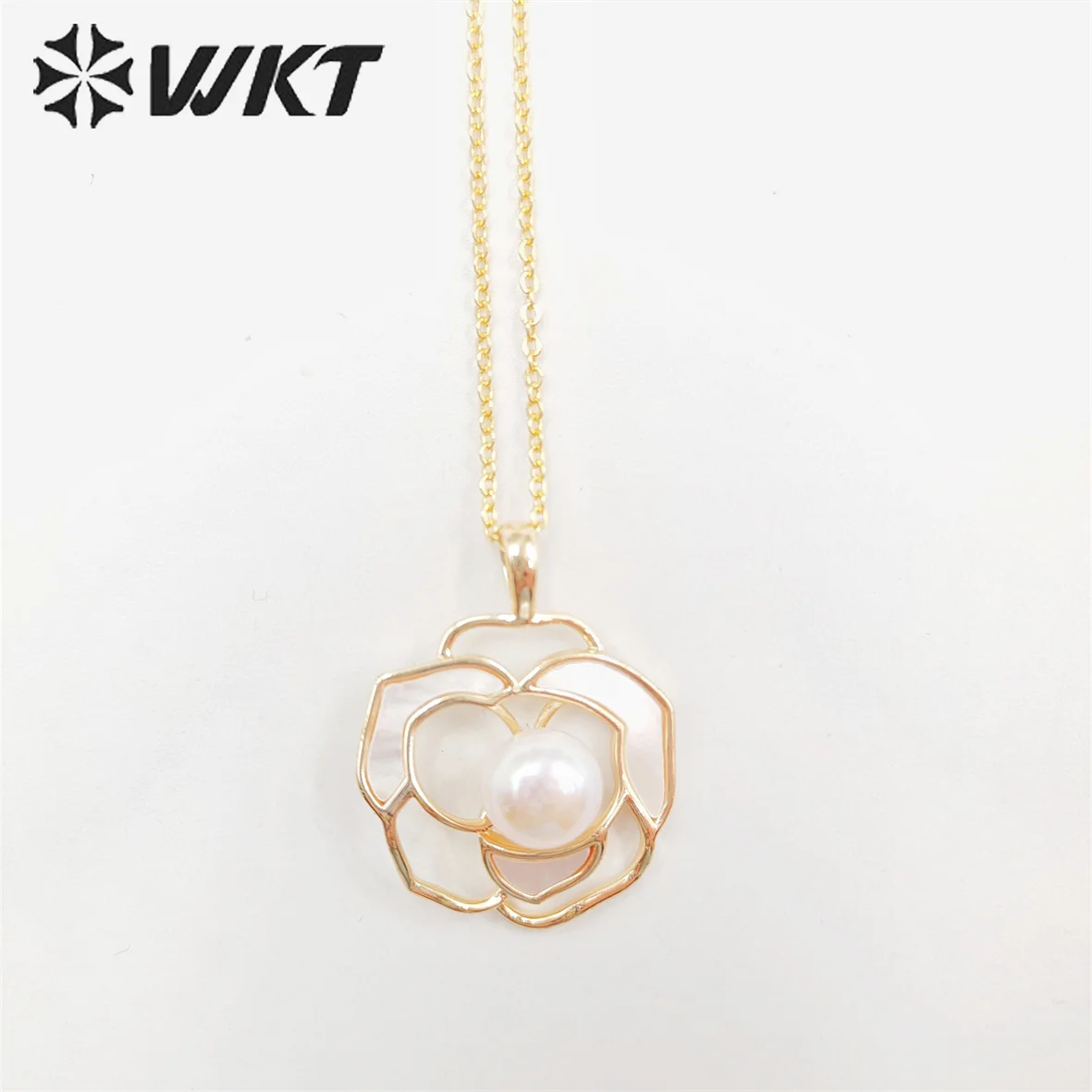 WT-JN215  WKT 2025 Classic Mop & Pearl Beautiful Flower Shape Necklace Wedding Exquisite  Jewelry Trend New Sale