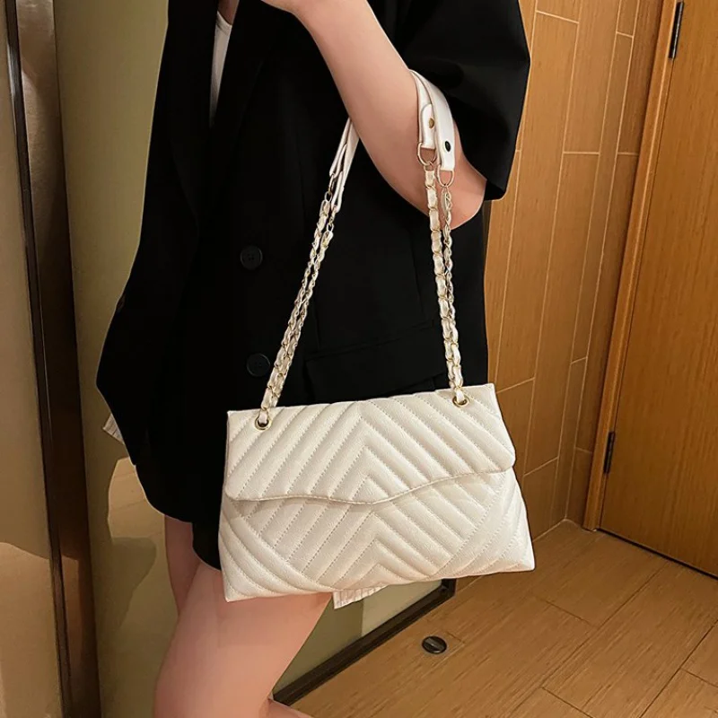 Minimalism New Fashion Women's Underarm Bag  Classic Leather Postman Bag Sandwich Chain Shoulder Bag