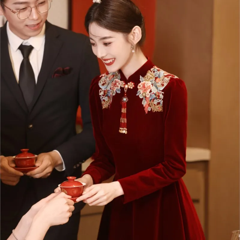 

Cheongsam toasting wear new velvet wine red Chinese dress