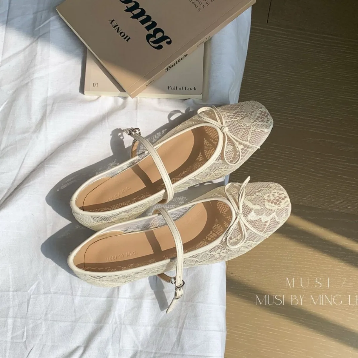 

Flat Shoes for Women 2025 Casual Mesh Bow Lace New Breathable Hollow Shallow Mouth Flat Sole Shoes Mary Jane Shoes Ladies
