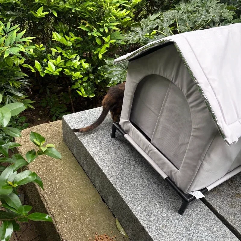 Wasserdichtes Katzenhaus für den Außenbereich, erhöhtes Design, isoliert für den Sommer, warm für den Winter, wetterfestes Tierhaus für wilde Katzen und Hunde im Freien – Detail 12