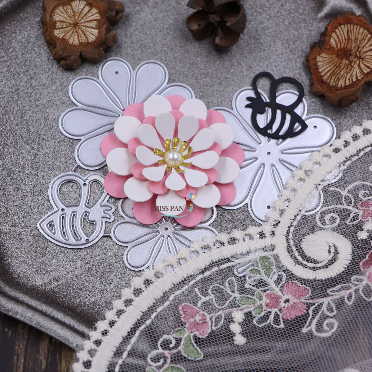 3D Flower Metal Dies Cutting for Scrapbooking Embossing DIY Manual Photo Album Decor Knife Mold Craft Petal Stencils