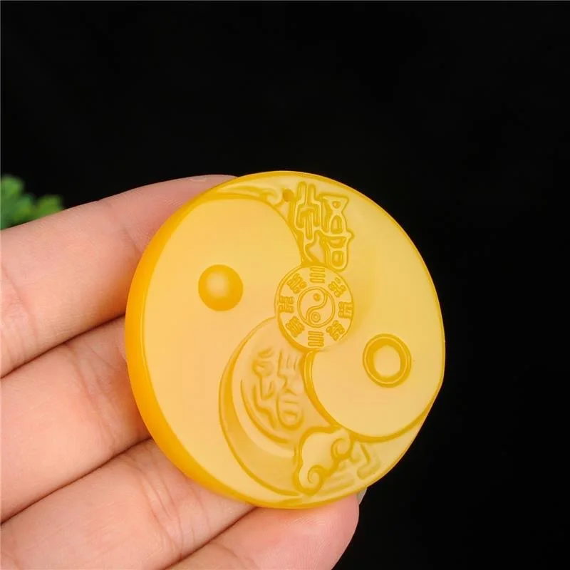 

Кулон из топаза Синьцзян и нефрита Тай-чи (мотивы Го-цзы) из Внешней Монголии, мужские и женские модели