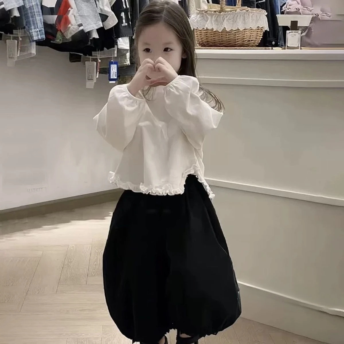 2026 Spring Autumn Girls Clothing Set Loose Doll Top Lantern Pants Two Piece Outfit White Shirt Kids Fashion