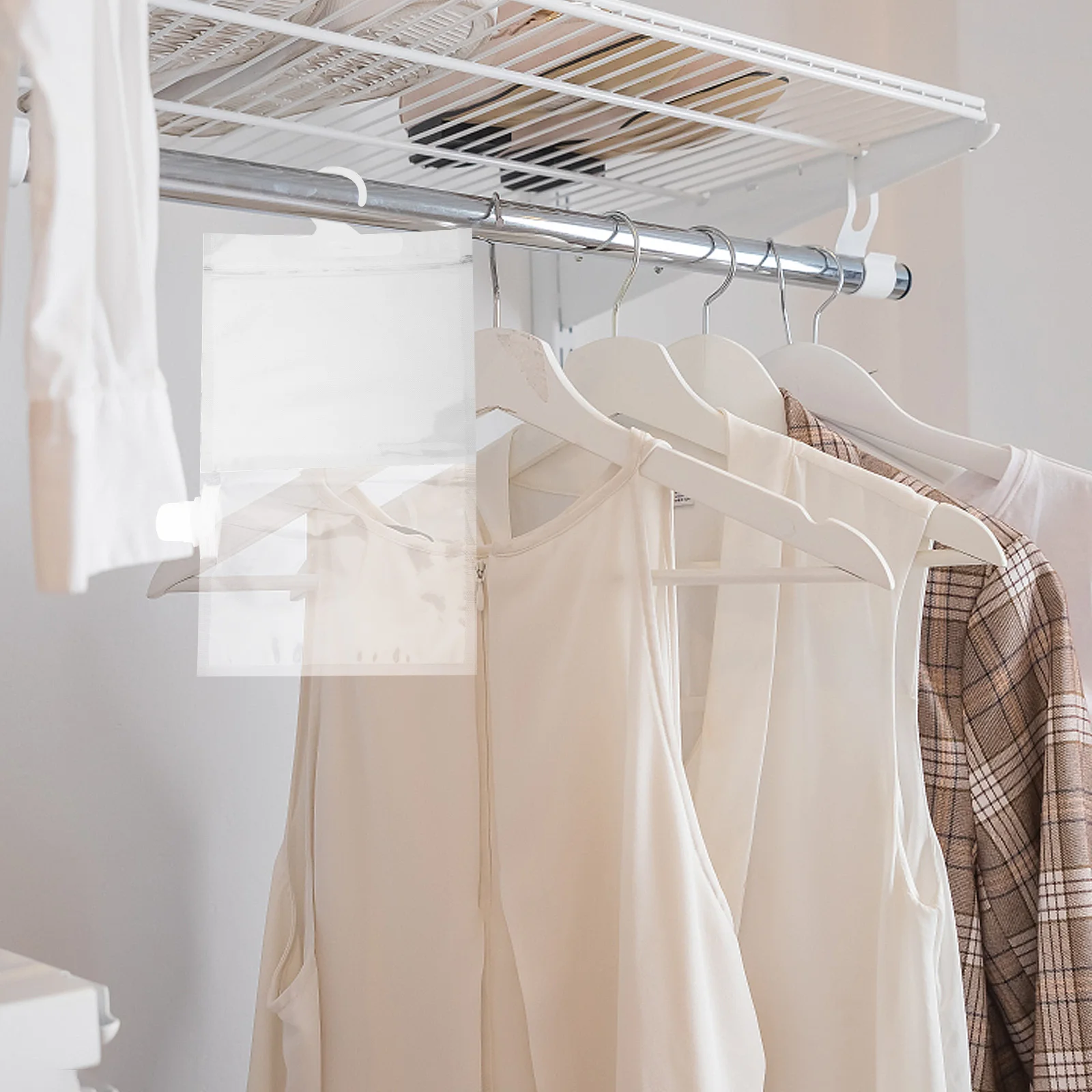 

Hook Dehumidification Bag Bags for Dormitory Household Dehumidifier Closet Absorber